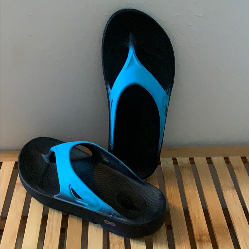 OOFOS Woman’s Ooriginal Sport Sandal-Like New